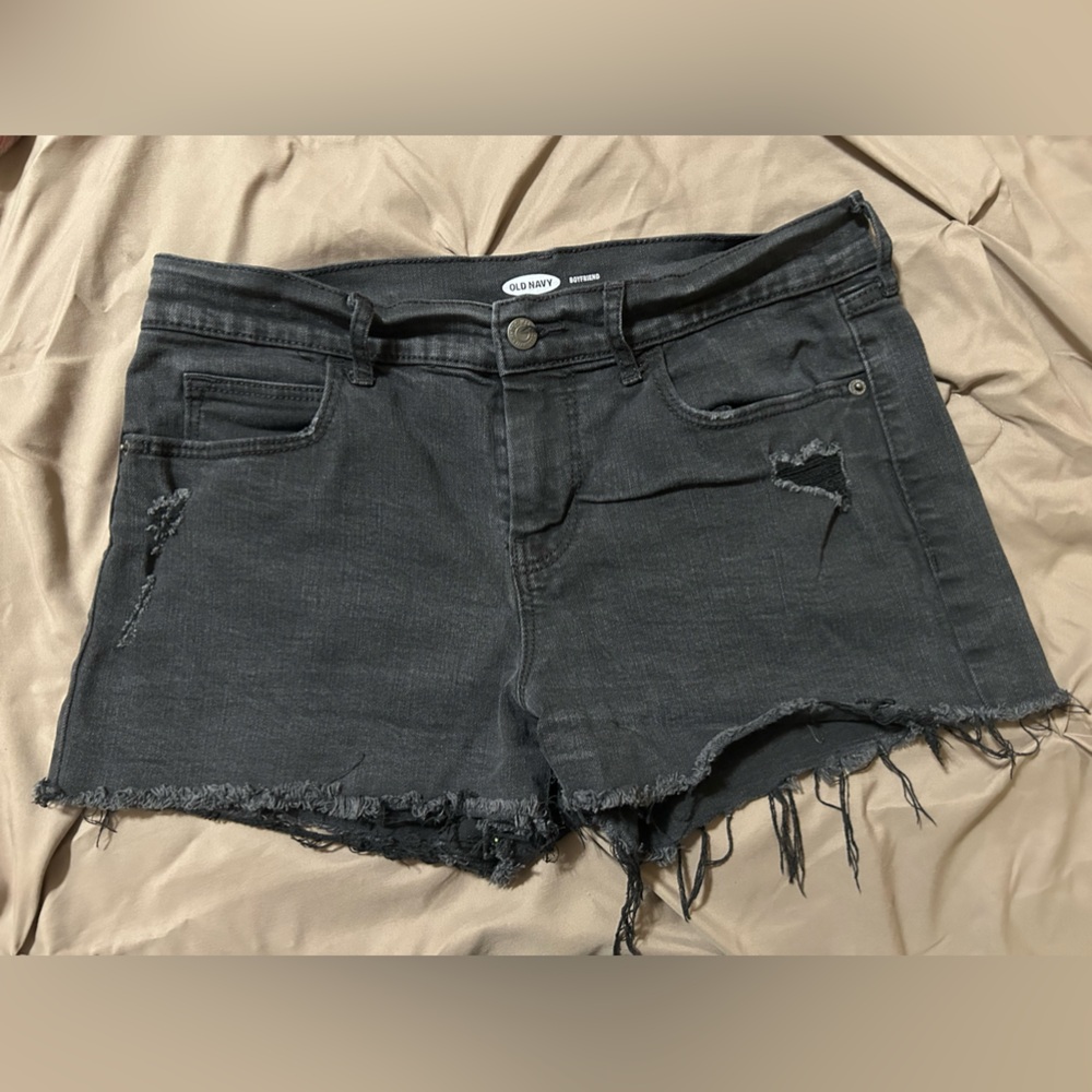 Old Navy. Boyfriend shorts. Size 8. Black.